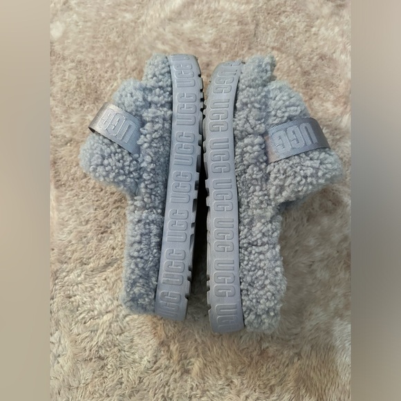 UGG lavender slides - Picture 4 of 6